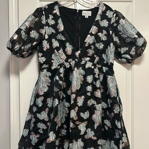 Jun & Ivy Black Floral Puff Sleeve Dress